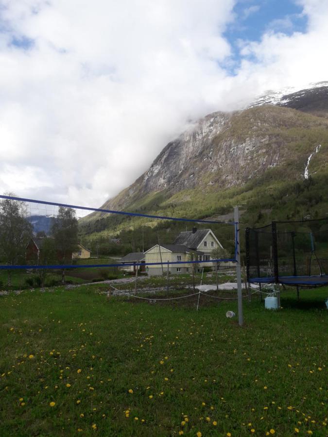 Naustvoll Villa Olden Exterior photo